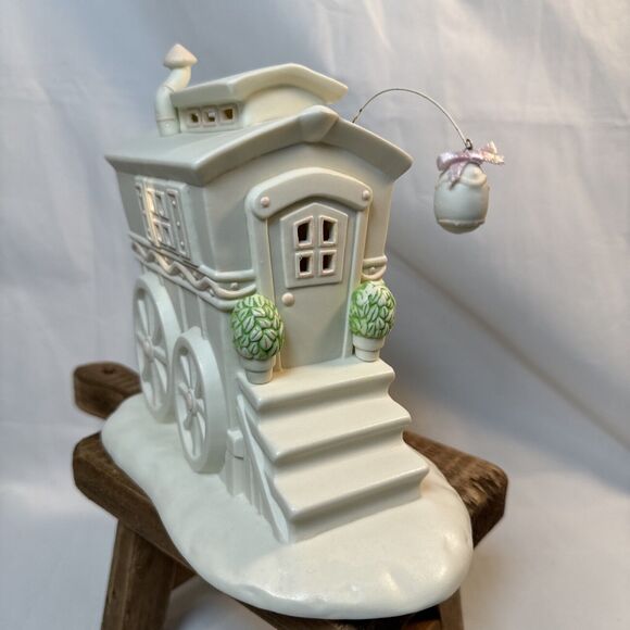 DEPT 56 Vintage‎ White Carriage House Night Light 1995 Nightlight Easter Spring - Picture 2 of 15